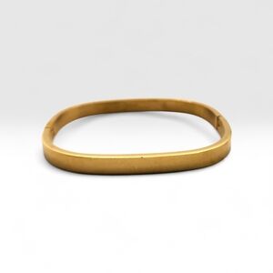 Elegant Gold Bangle Bracelet